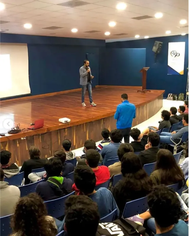 Diego Segura. Speaking at CETI in Guadalajara.